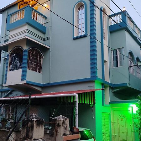 Ferienwohnung Urban Sky Shānti Niketan Exterior foto