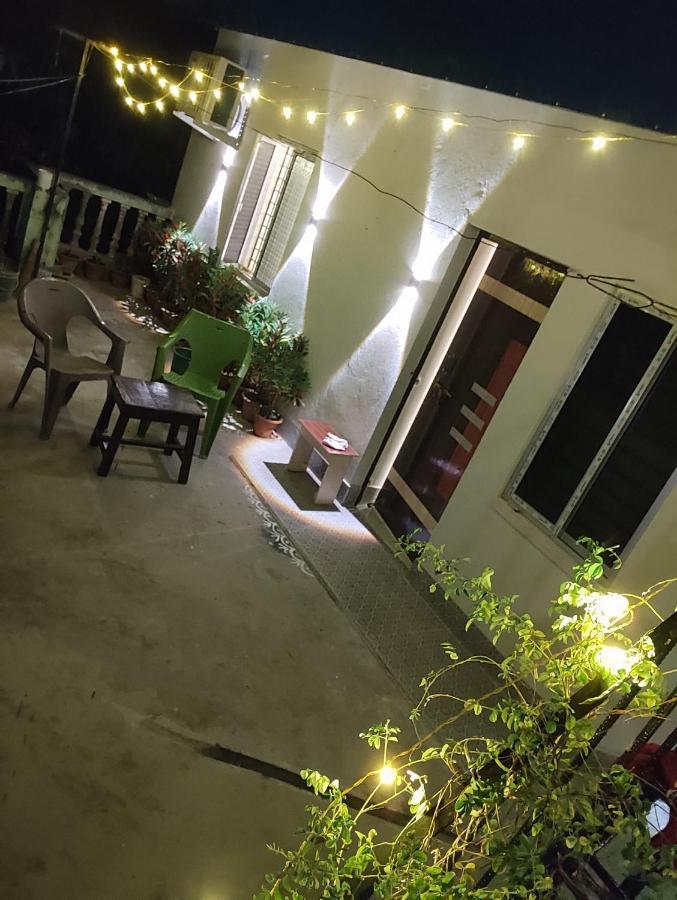 Ferienwohnung Urban Sky Shānti Niketan Exterior foto